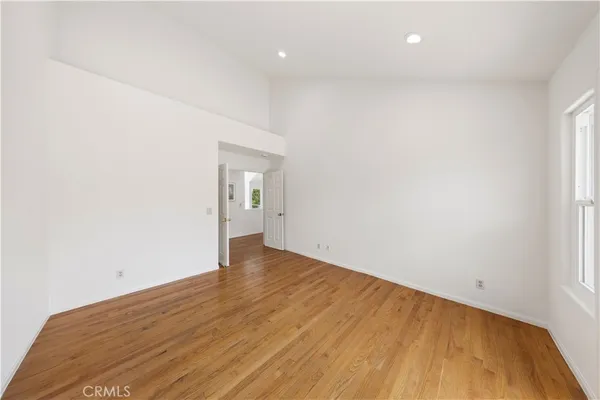 $1,990,000 | 2 Saros, Unit 70, Irvine, CA 92603