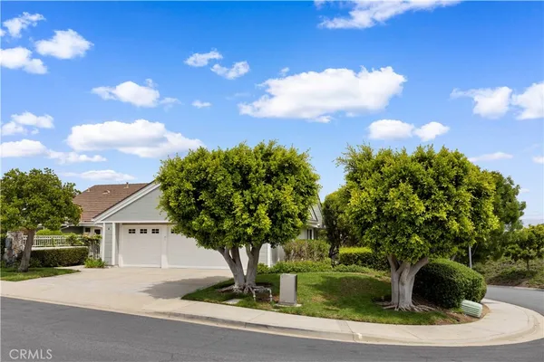 $1,990,000 | 2 Saros, Unit 70, Irvine, CA 92603