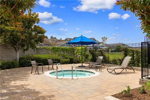 $1,990,000 | 2 Saros, Unit 70, Irvine, CA 92603