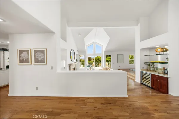 $1,990,000 | 2 Saros, Unit 70, Irvine, CA 92603