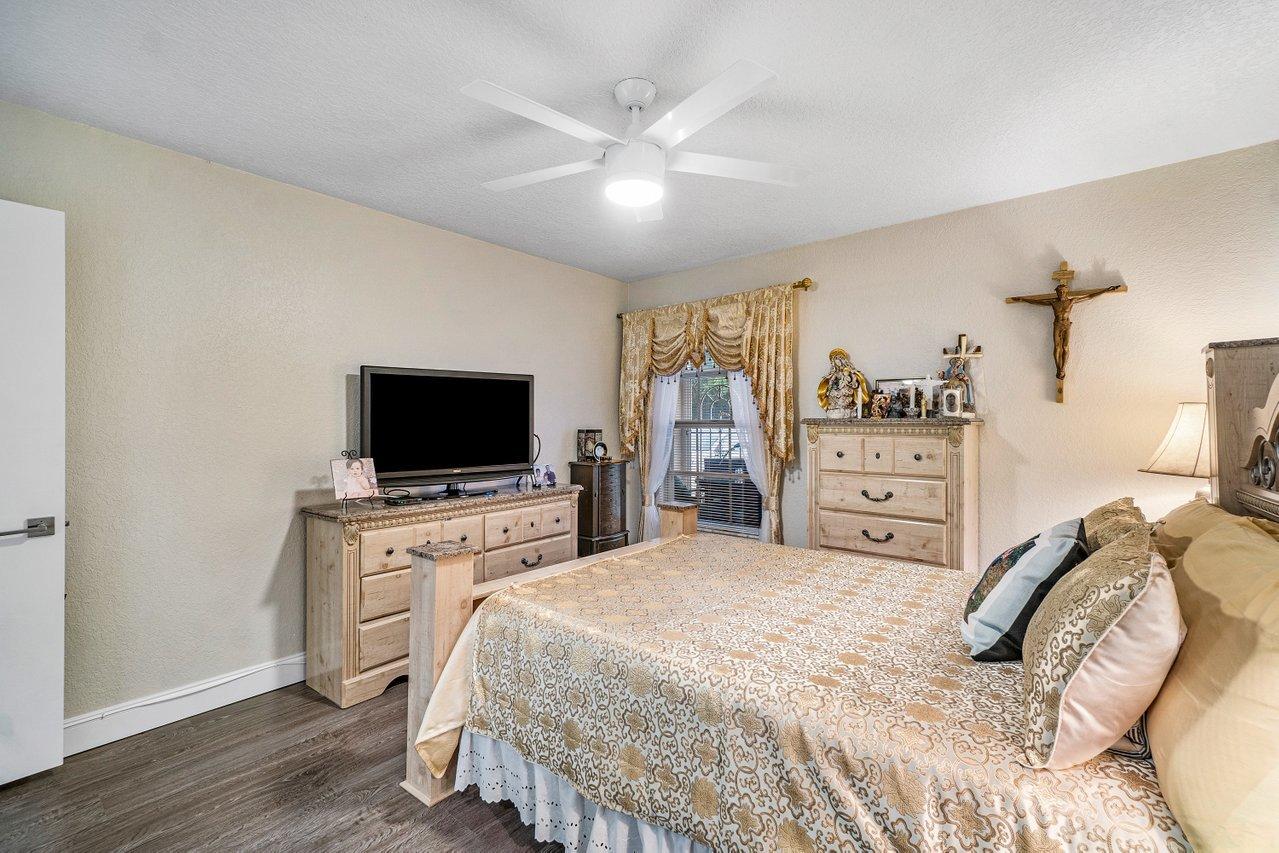 18880 Jolson Avenue, Unit 2 Boca Raton, FL 33496 - Photo 12 of 16 Bed2