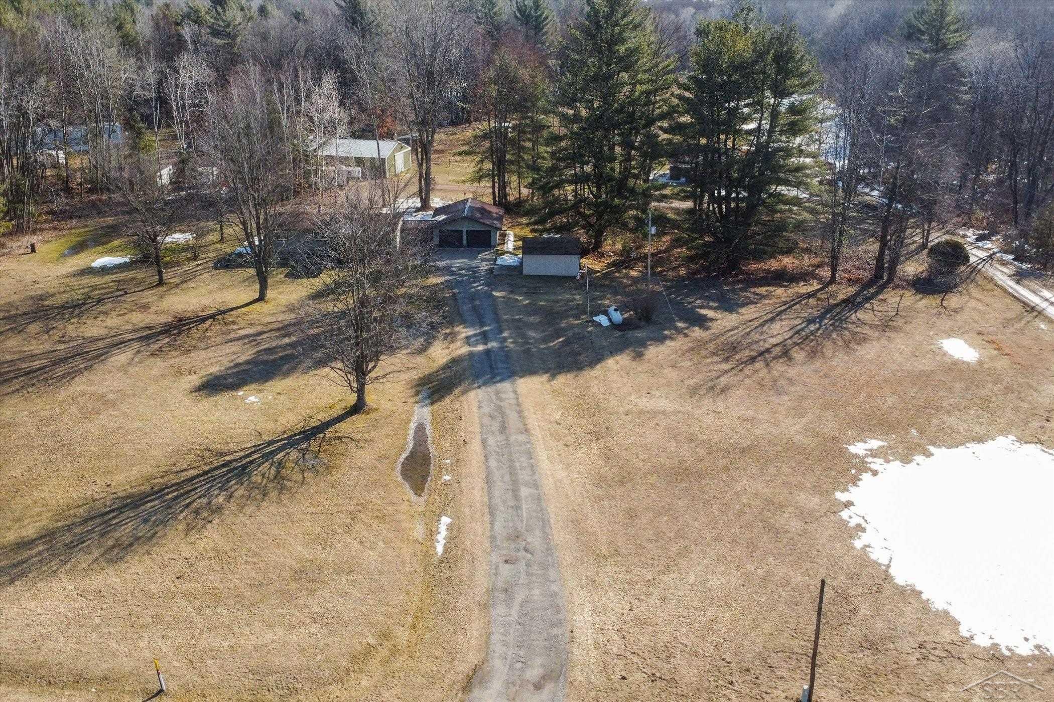 1649 South East County Line Road Shepherd, MI 48883 - Photo 30 of 31