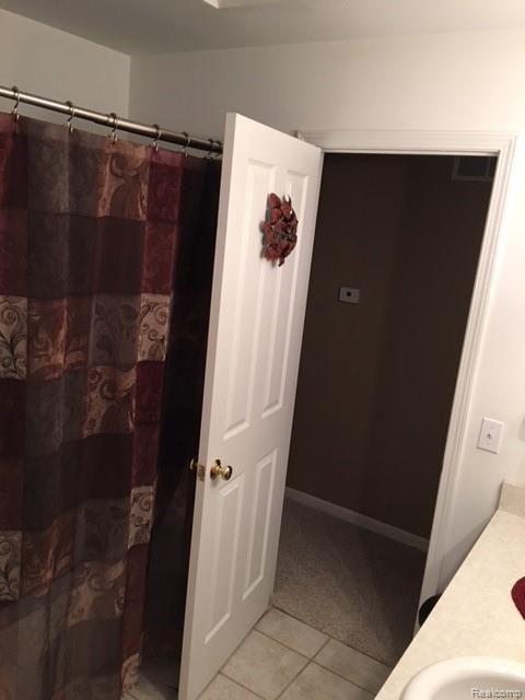 2220 West Thompson Road Fenton, MI 48430 - Photo 21 of 28 IMG_3020.JPG