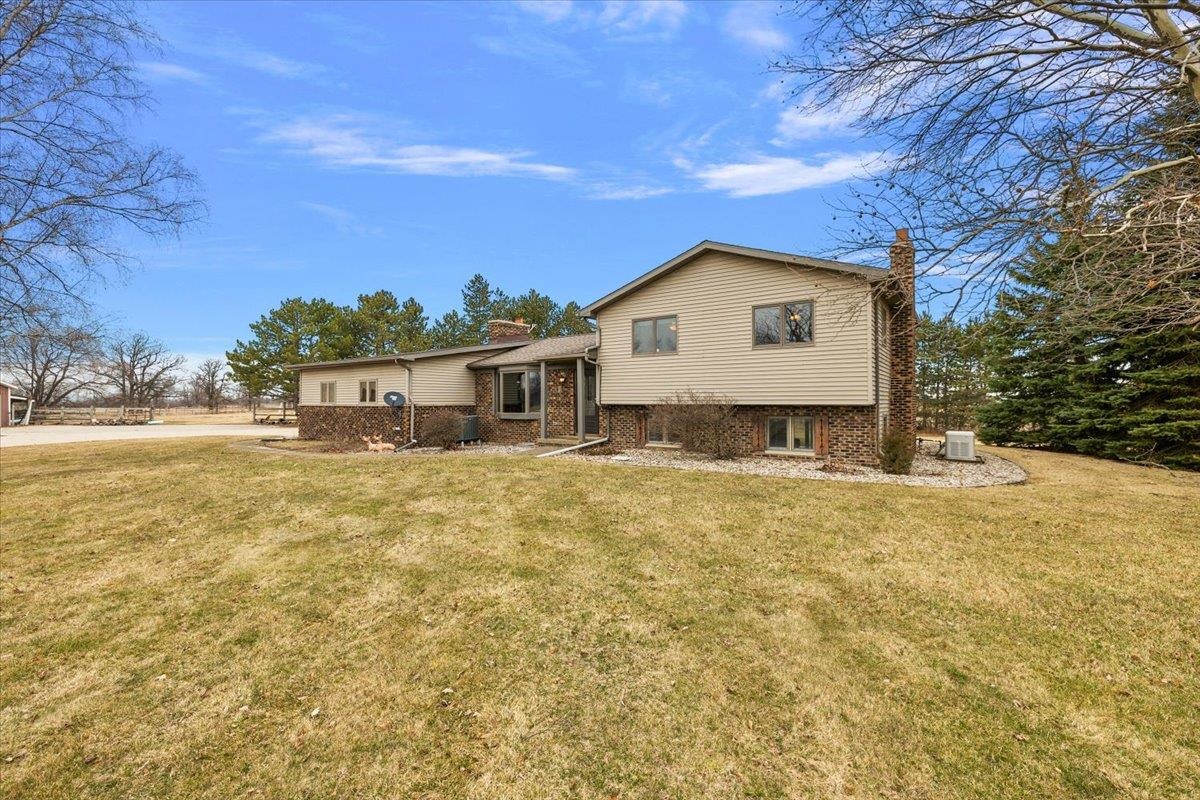 4354 Dutcher Road Akron, MI 48701 - Photo 3 of 54