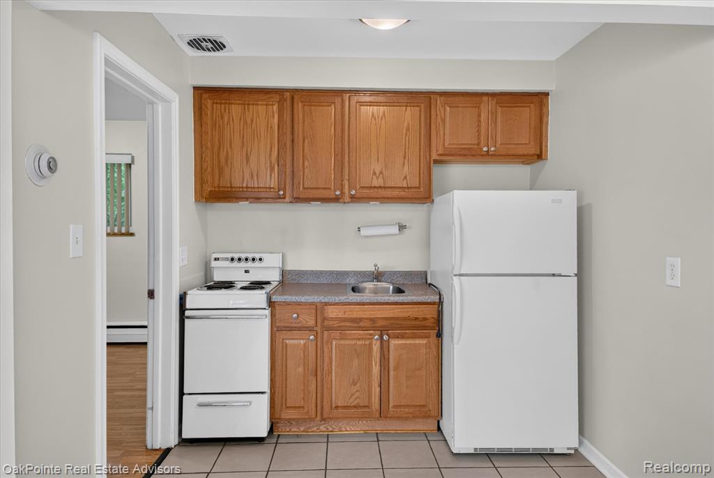 2328 Crooks Road Royal Oak, MI 48073 - Photo 10 of 18 Gallery Image 10
