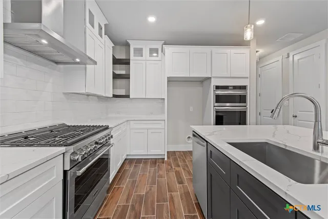 $544,950 | 8500 Red Bottle Brush Road, Lago Vista, TX 78645