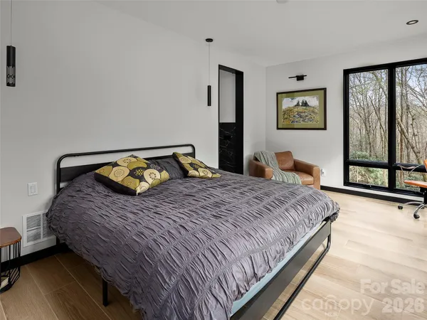 $1,599,000 | 80 Hemlock Circle, Black Mountain, NC 28711