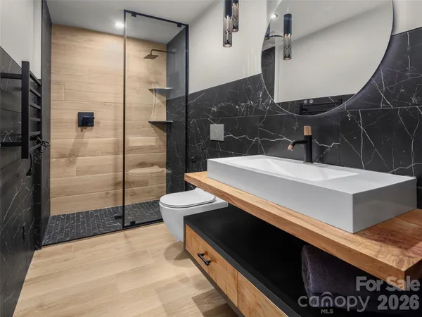 $1,599,000 | 80 Hemlock Circle, Black Mountain, NC 28711