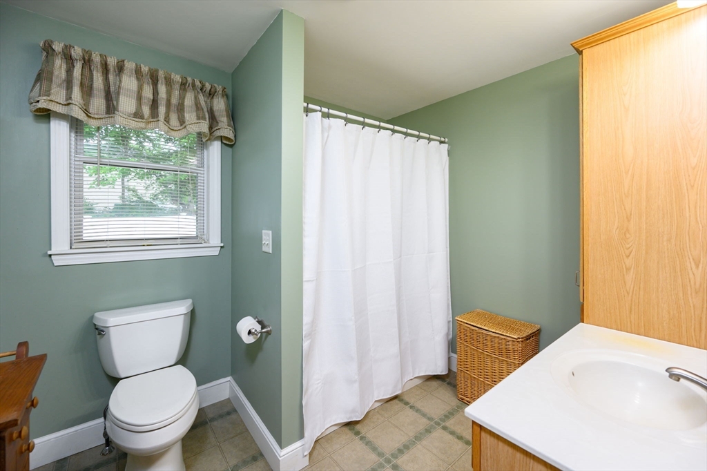 18 Perkins Road Pembroke, MA 02359 - Photo 17 of 36 Gallery Image 17