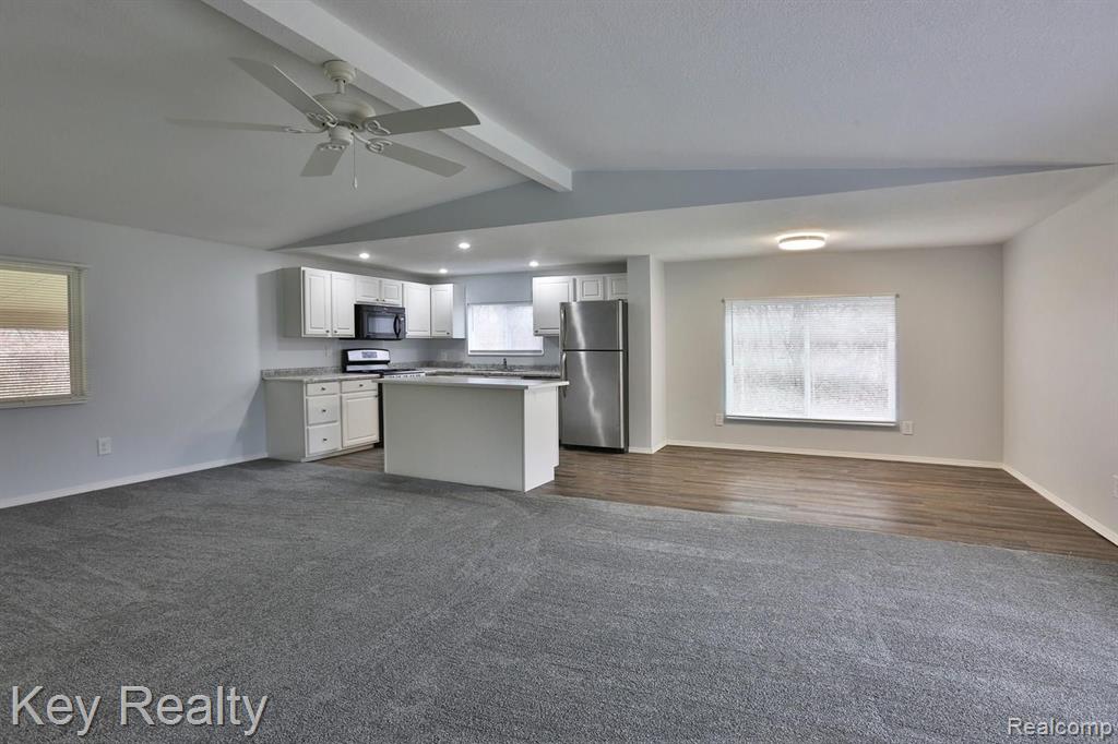 12920 Grafton Road Carleton, MI 48117 - Photo 7 of 20