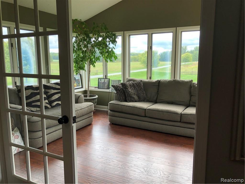 8094 Perry Road Grand Blanc, MI 48439 - Photo 8 of 27 Sunroom.JPG