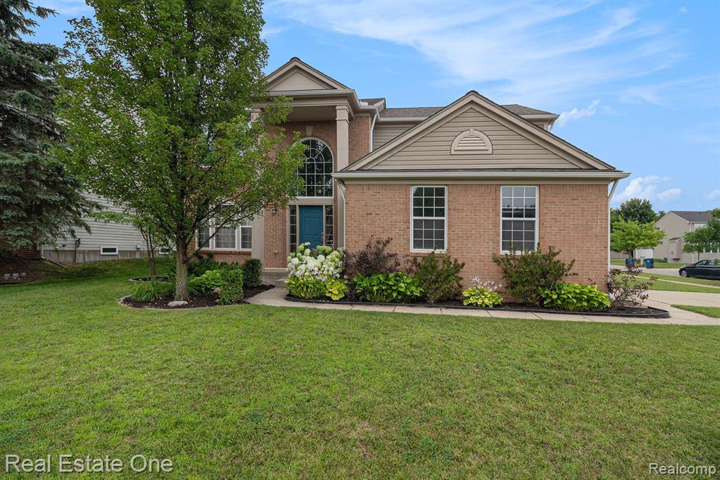 852 Deer Run Lake Road Holly, MI 48442 - Photo 2 of 40 Gallery Image 2