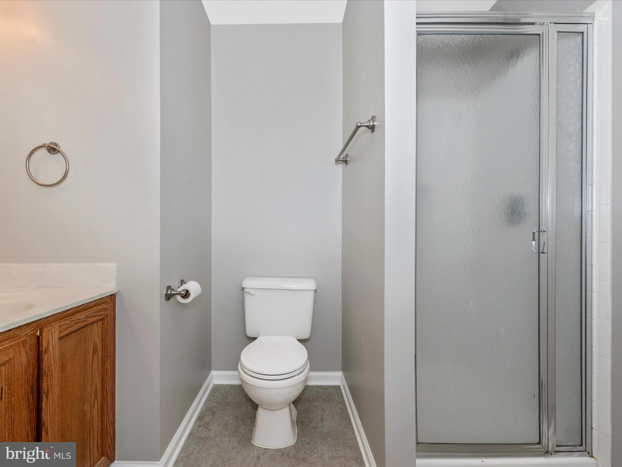 25910 Ridge Manor Drive, Unit 1000G Damascus, MD 20872 - Photo 34 of 41 Bathroom