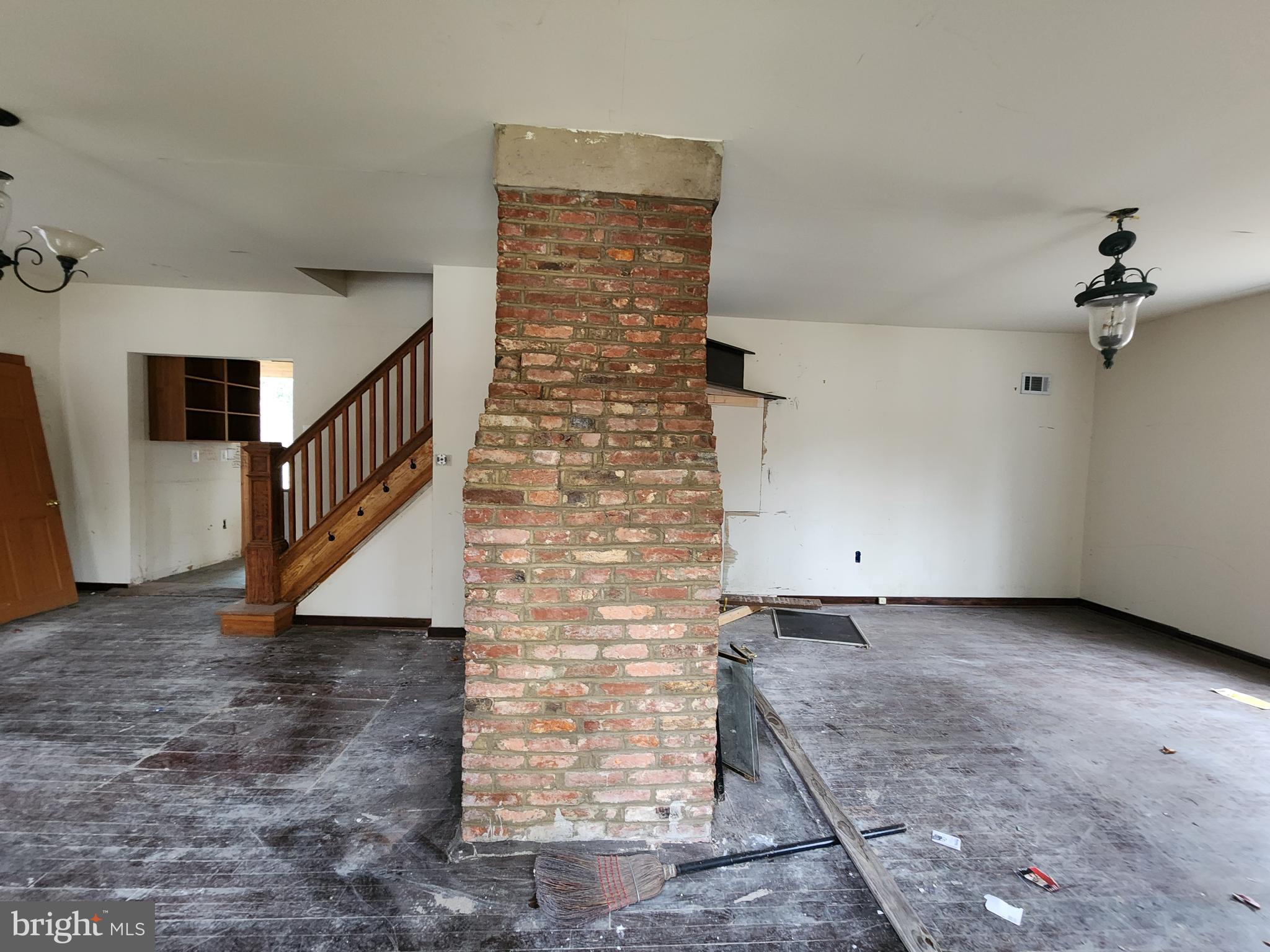 6202 Smith Avenue Baltimore, MD 21209 - Photo 6 of 30