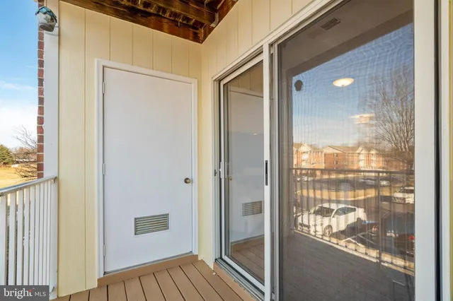 $245,000 | 3847 Shadywood Drive, Unit 2D, Jefferson, MD 21755