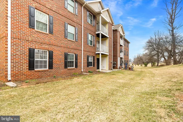 $245,000 | 3847 Shadywood Drive, Unit 2D, Jefferson, MD 21755