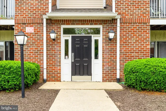 $245,000 | 3847 Shadywood Drive, Unit 2D, Jefferson, MD 21755