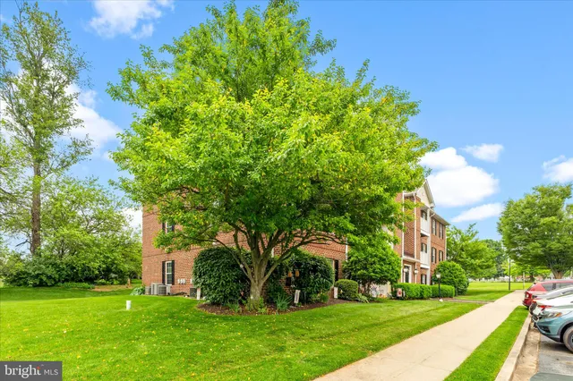 $245,000 | 3847 Shadywood Drive, Unit 2D, Jefferson, MD 21755