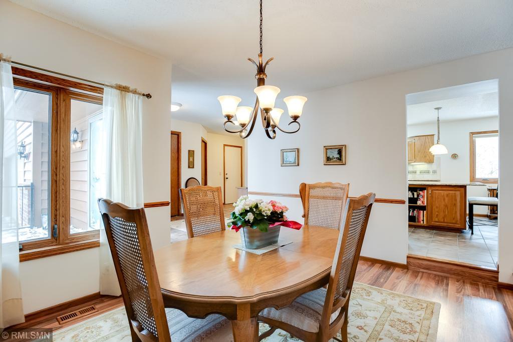 1288 Raspberry Court Eagan, MN 55123 - Photo 4 of 26