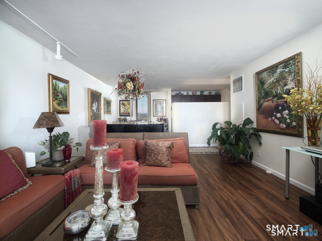 1 Gold Street, Unit 12G Hartford, CT 06103 - Photo 3 of 7 living room