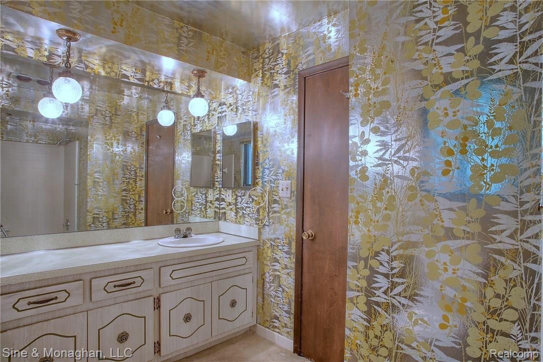 4765 Ketchum Road St. Clair, MI 48079 - Photo 16 of 28 2nd_Bathroom.jpg