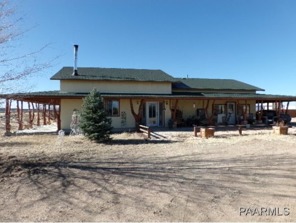 a view of a house with a outdoor space