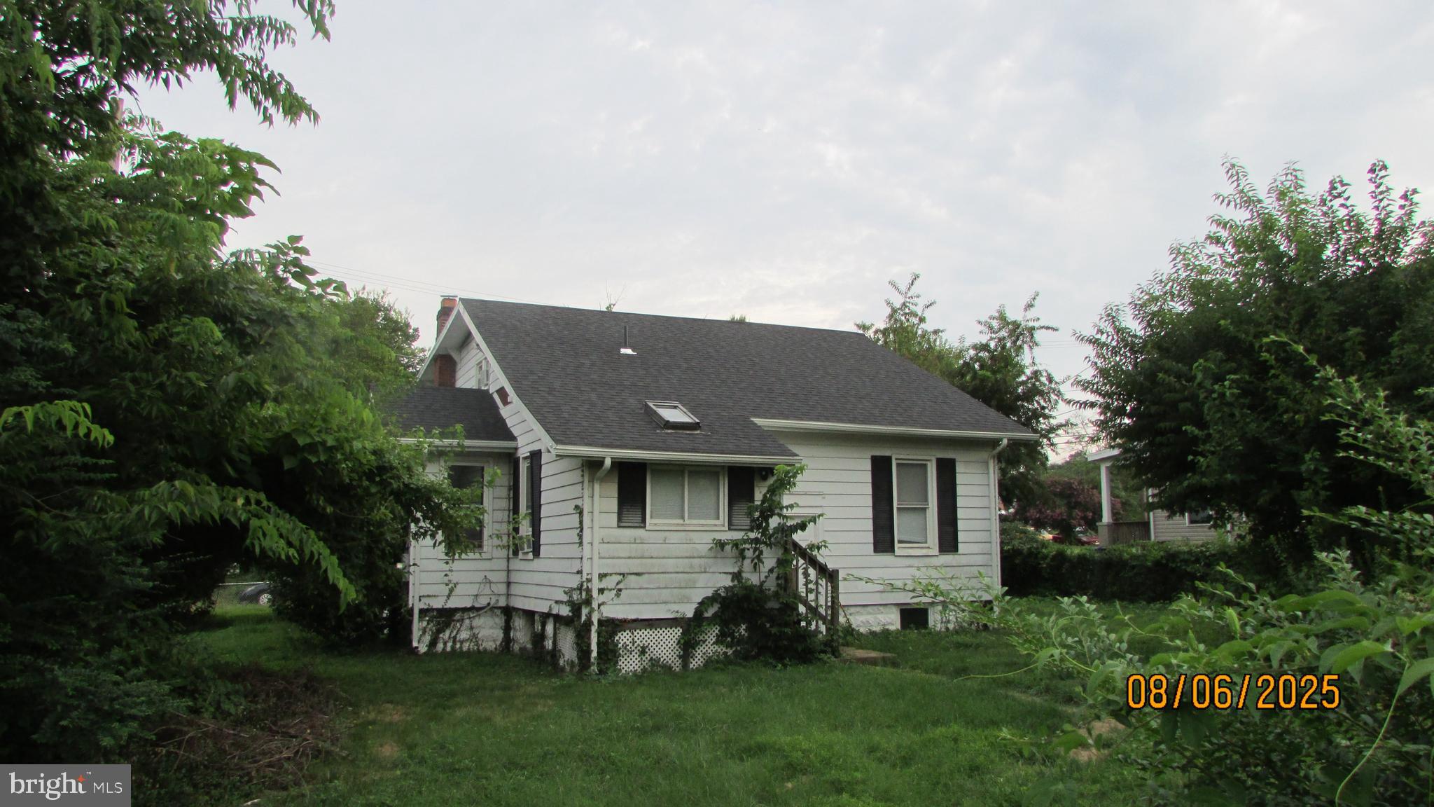 4724 Branchville Road College Park, MD 20740 - Photo 4 of 41 a view of a house with a backyard