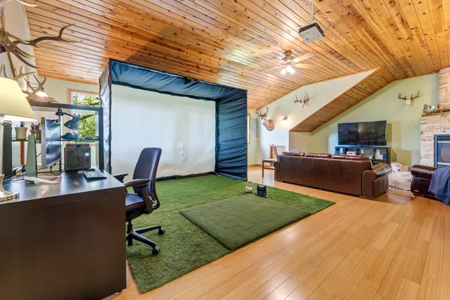 $779,900 | 271 East Garvin Heights Road, Winona, MN 55987