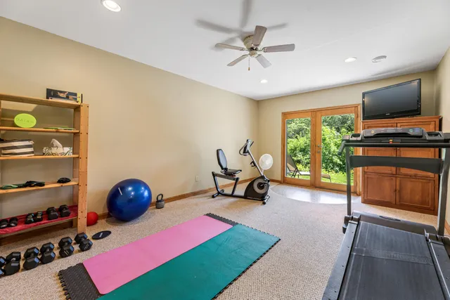 $779,900 | 271 East Garvin Heights Road, Winona, MN 55987