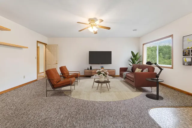 $779,900 | 271 East Garvin Heights Road, Winona, MN 55987