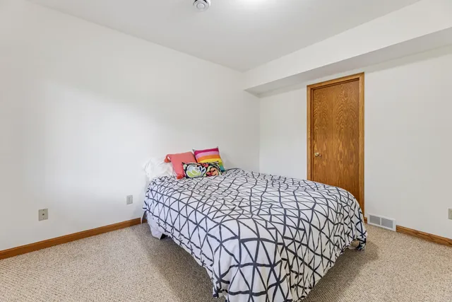 $779,900 | 271 East Garvin Heights Road, Winona, MN 55987