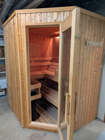 $779,900 | 271 East Garvin Heights Road, Winona, MN 55987