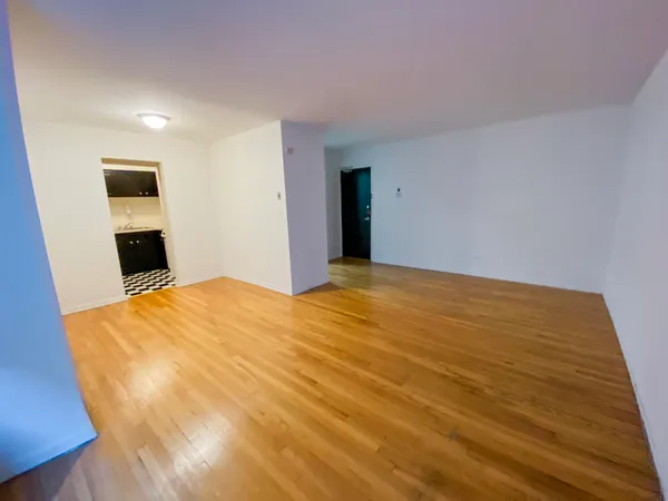 $1,450 | 516 West Melrose Street, Unit 505, Chicago, IL 60657