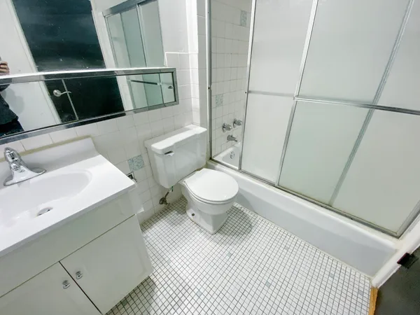 $1,450 | 516 West Melrose Street, Unit 505, Chicago, IL 60657