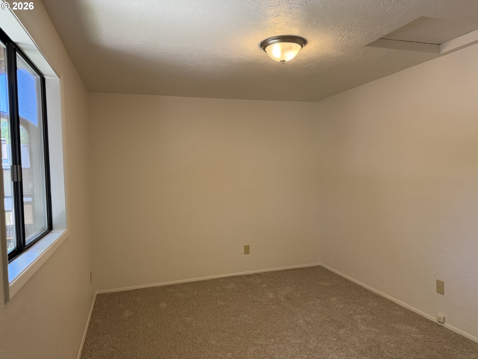 1434 Fetters Loop Eugene, OR 97402 - Photo 22 of 32 Bedroom