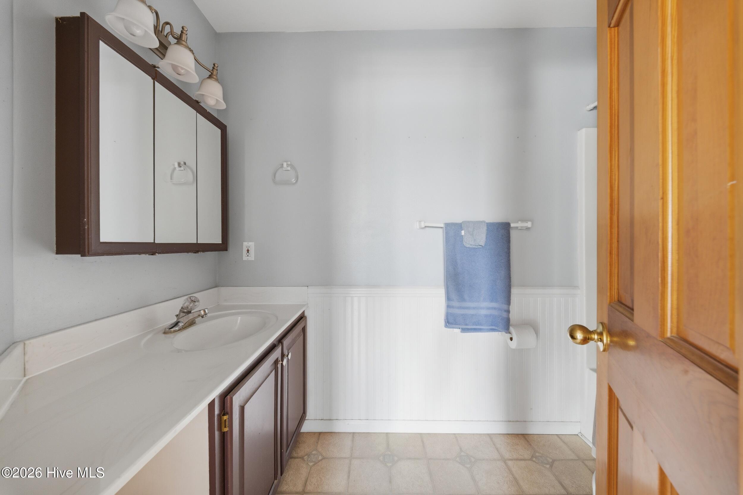 136 Simpson Road Barco, NC 27917 - Photo 23 of 54 hall bath
