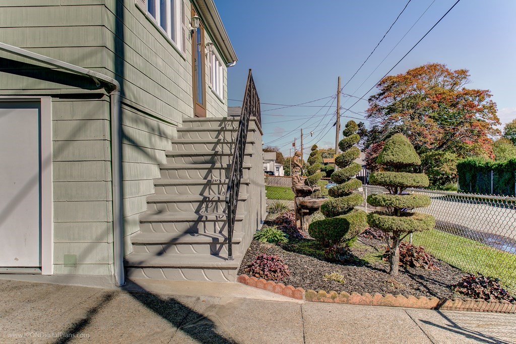 87 Carter Fall River Fall River, MA 02721 - Photo 33 of 37