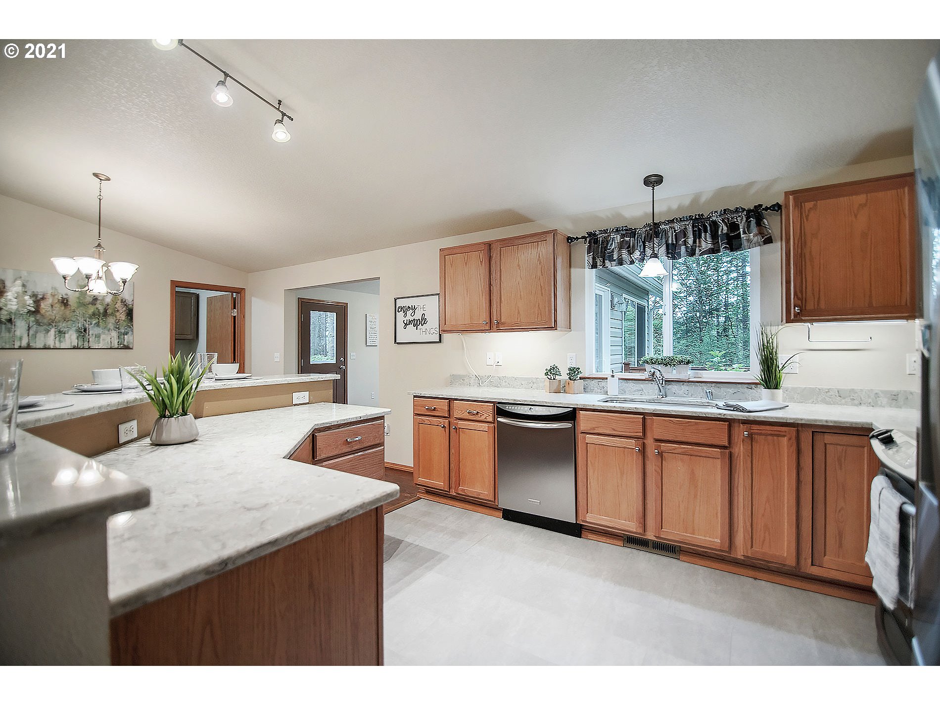 531 Bunker Hill Road Longview, WA 98632 - Photo 14 of 31 Gallery Image 14
