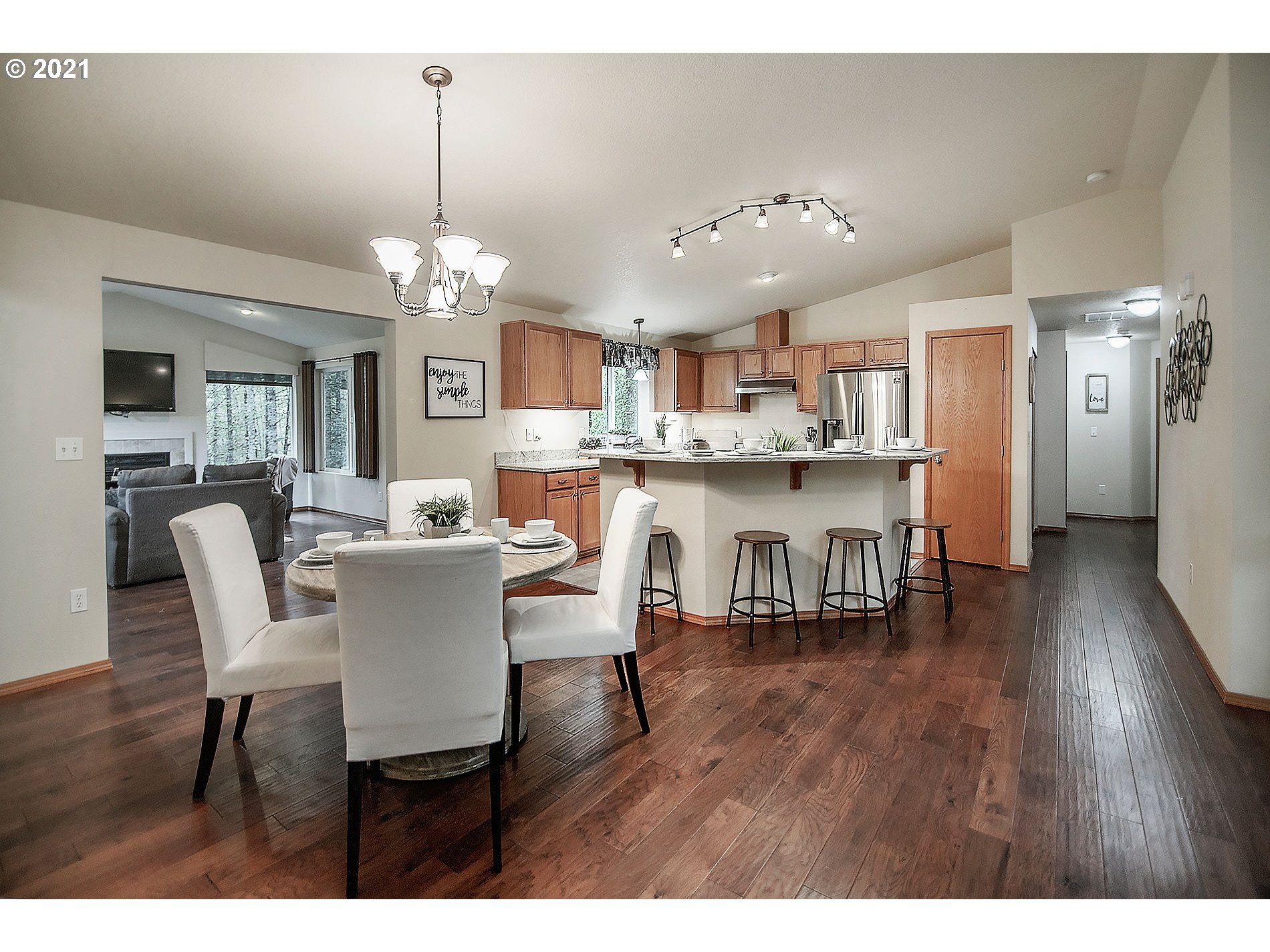 531 Bunker Hill Road Longview, WA 98632 - Photo 10 of 31 Gallery Image 10