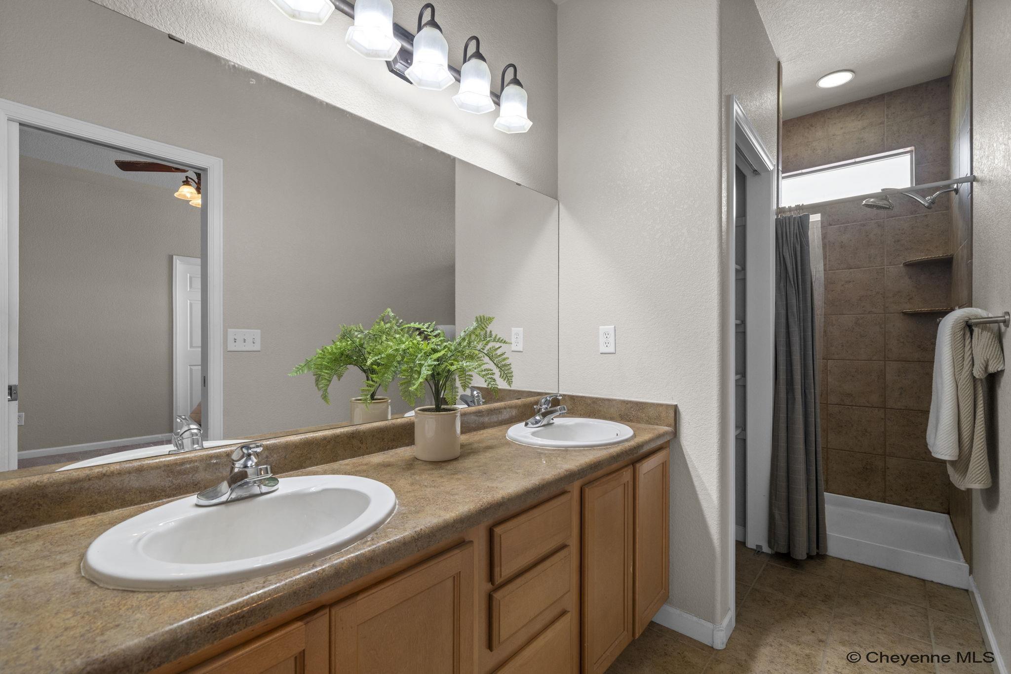 304 Borough Street Cheyenne, WY 82007 - Photo 9 of 24 Gallery Image 9