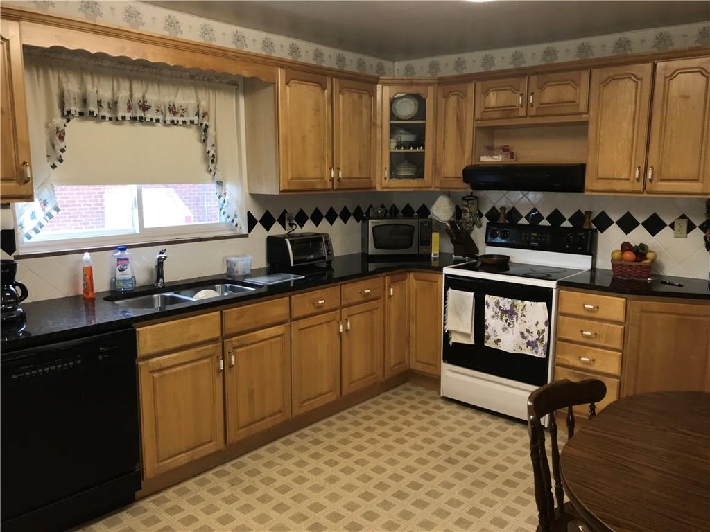 136 Rita Avenue Lower Burrell, PA 15068 - Photo 5 of 16 Gallery Image 5