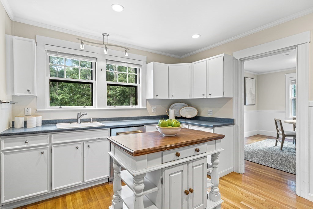 175 Walnut Street Wellesley, MA 02481 - Photo 13 of 26