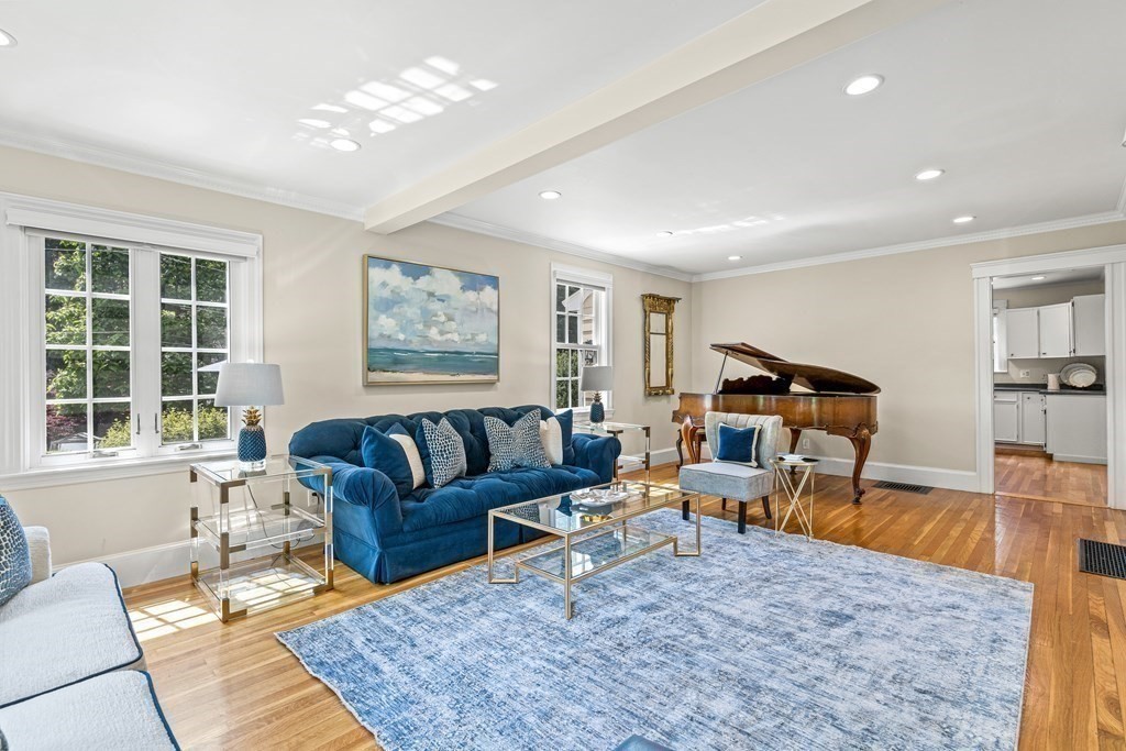 175 Walnut Street Wellesley, MA 02481 - Photo 3 of 26