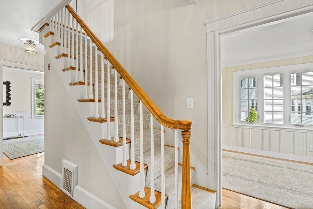 175 Walnut Street Wellesley, MA 02481 - Photo 6 of 26