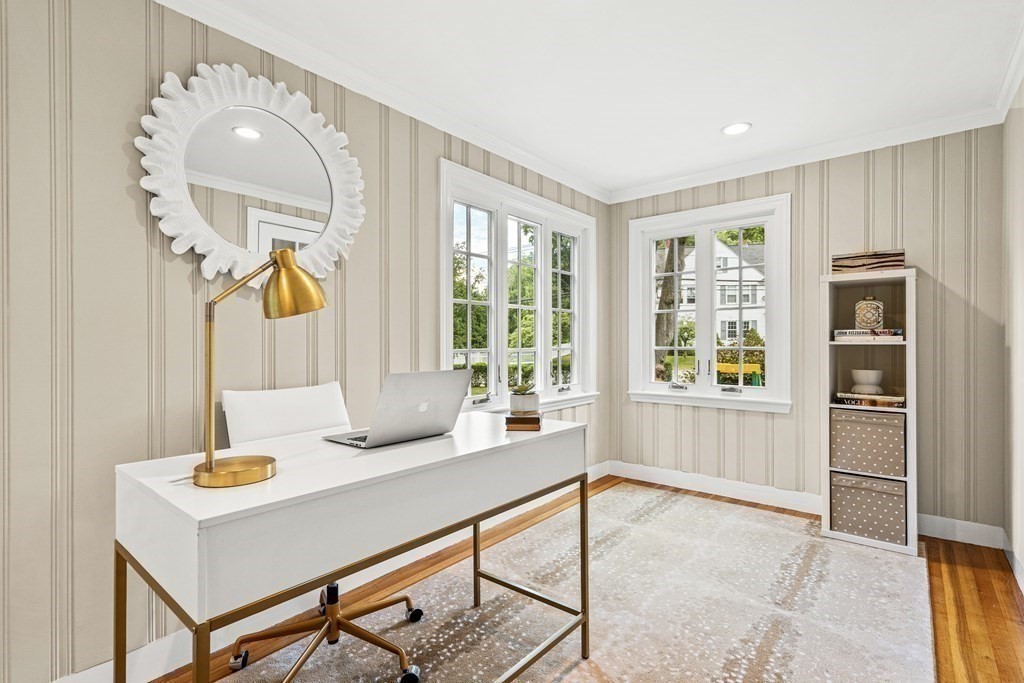 175 Walnut Street Wellesley, MA 02481 - Photo 8 of 26