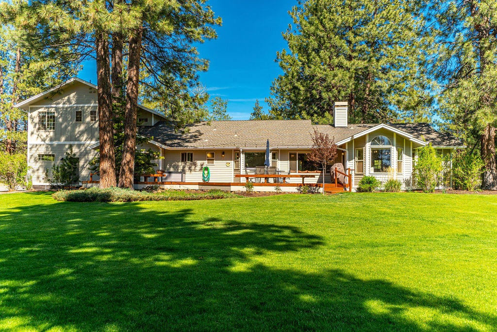 60093 West Ridgeview Drive Bend, OR 97702 - Photo 44 of 52 43