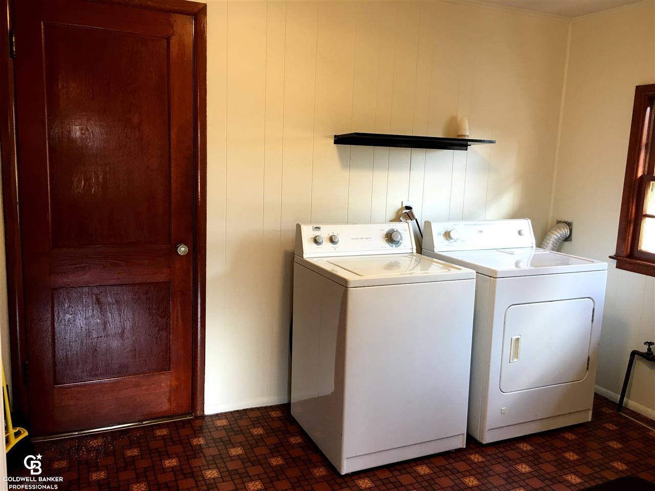 3600 State Road Fort Gratiot, MI 48059 - Photo 16 of 41 Laundry Room
