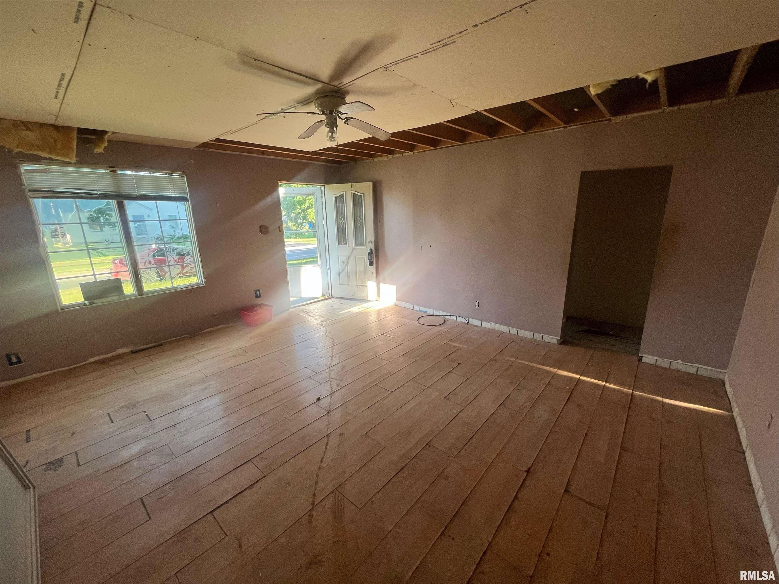 507 West Jackson Street Athens, IL 62613 - Photo 7 of 13 Gallery Image 7