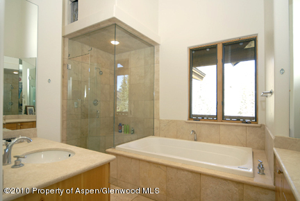 75 Capitol Creek Road Snowmass, CO 81654 - Photo 9 of 15 Master Bath / Tub