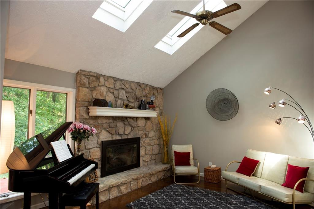 5861 RidgeHill Way Avon, IN 46123 - Photo 5 of 33 Gallery Image 5